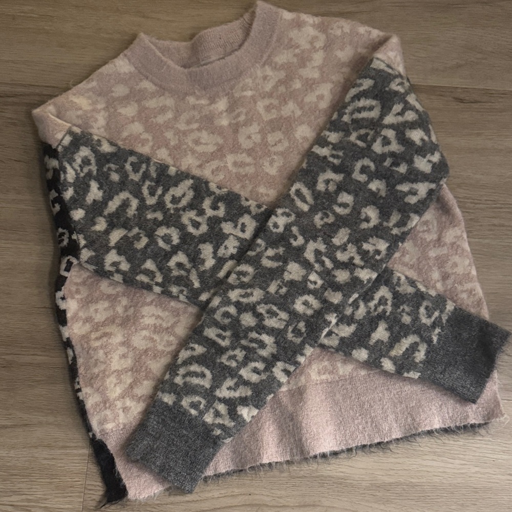 Allsaints Stylish Pink and Gray Leopard Mohair Sweater